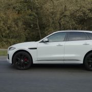 Jaguar F-Pace для учасників благодійного збору