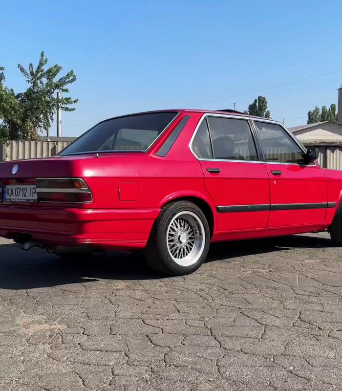 БМВ E28 524td - авто за донат