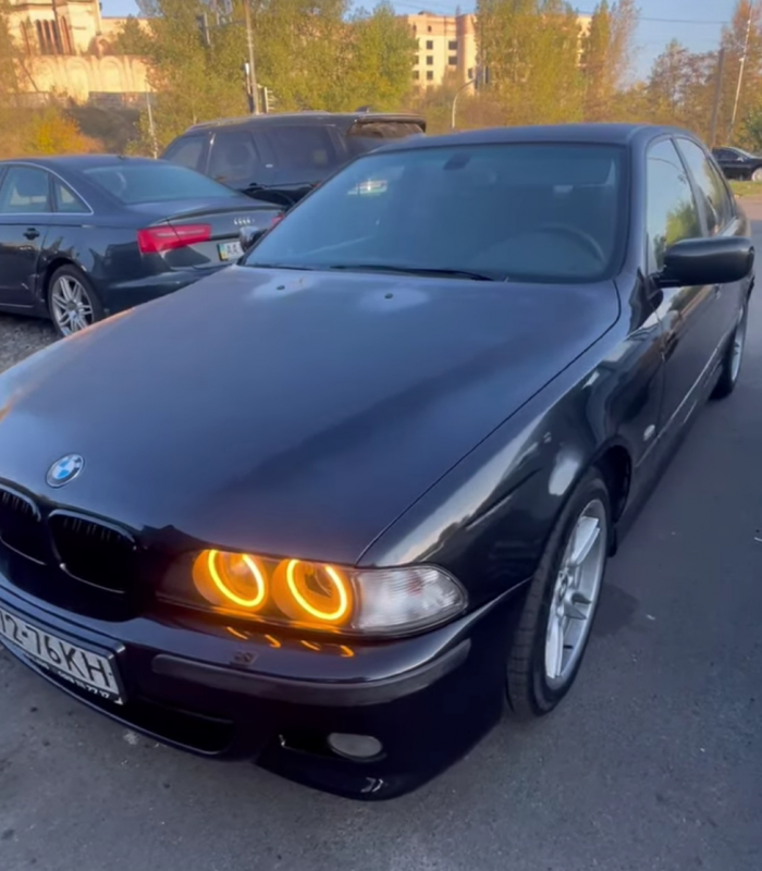 BMW E39 1999 - автомобіль року 2023