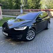 Tesla Model X у
  розіграші за донат 2018