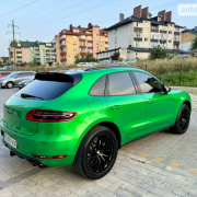 Porsche Macan розіграш авто на Новий рік